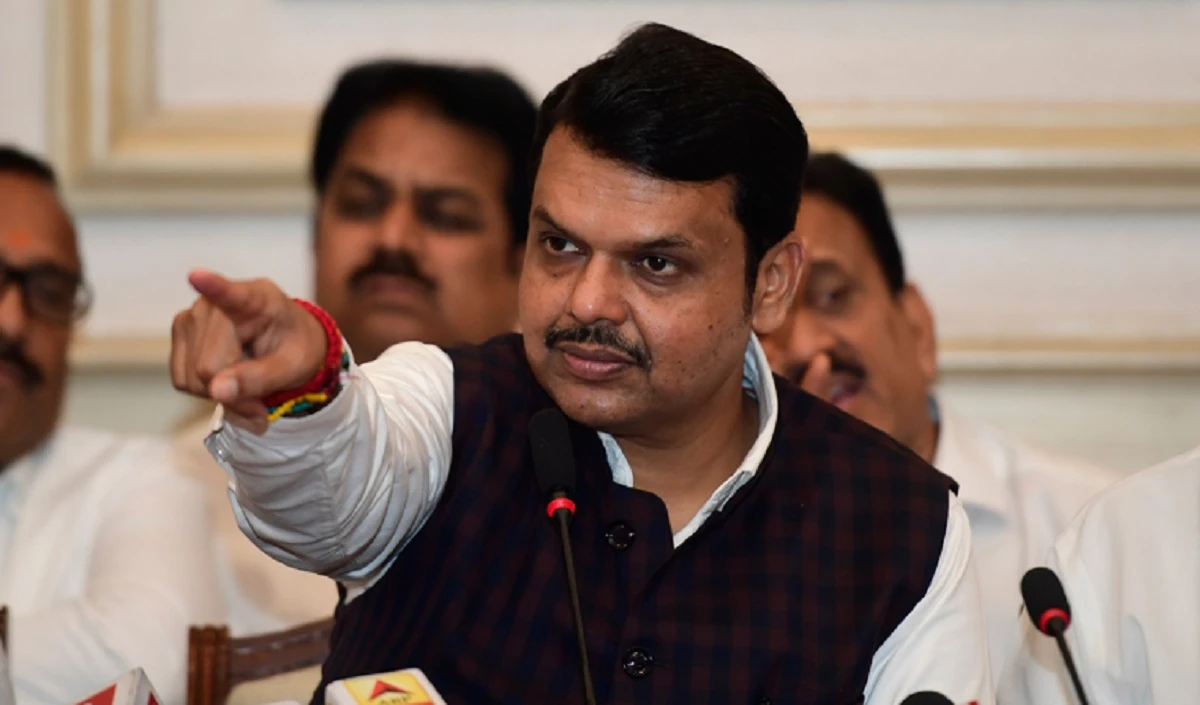 फडणवीस ने कहा कि धारावी पुनर्विकास योजना में मौजूदा औद्योगिक इकाइयों को अधिक जगह, कर राहत मिलेगी