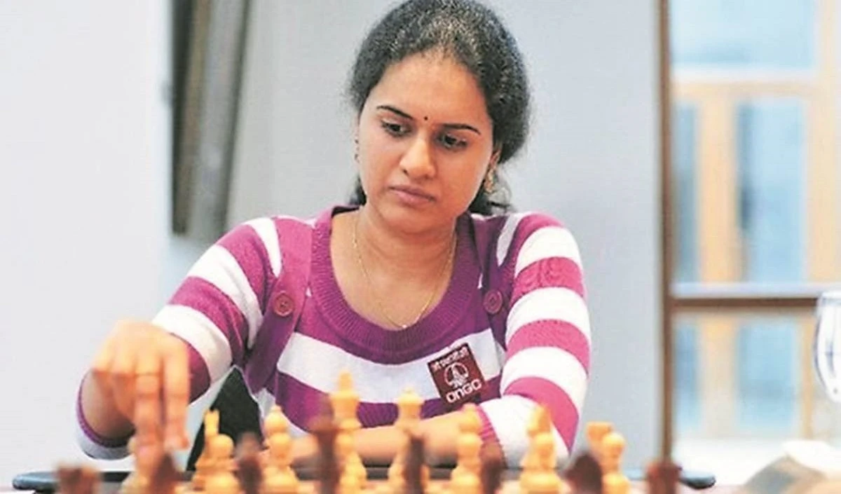 विश्व ब्लिट्ज चैम्पियनशिप: भारत की कोनेरू हम्पी ने महिला वर्ग में रजत पदक जीता