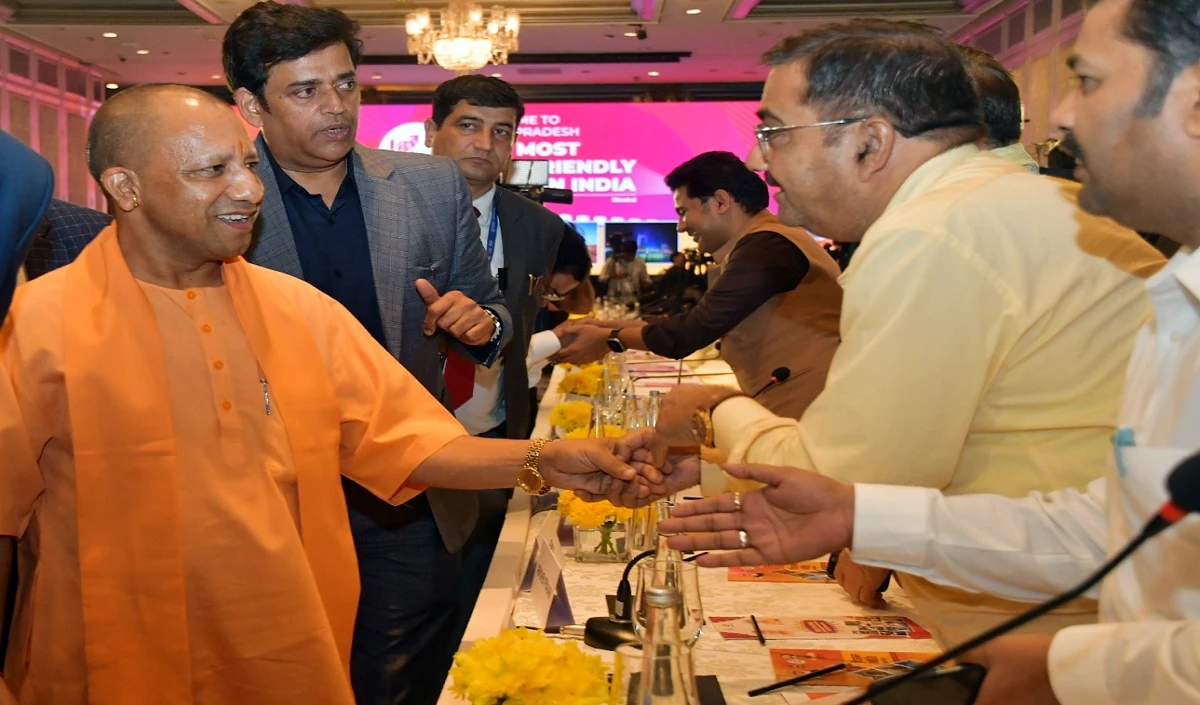 Yogi Adityanath ने मुंबई में बॉलीवुड सितारों से की मुलाकात, सुनील शेट्टी ने कर दी यह मांग