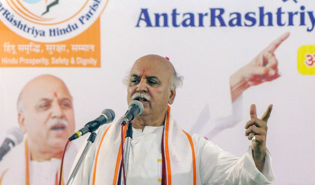 Togadia ने भारत की बढ़ती जनसंख्या की तुलना में टिक-टिक करते ‘टाइम बम’ से की
