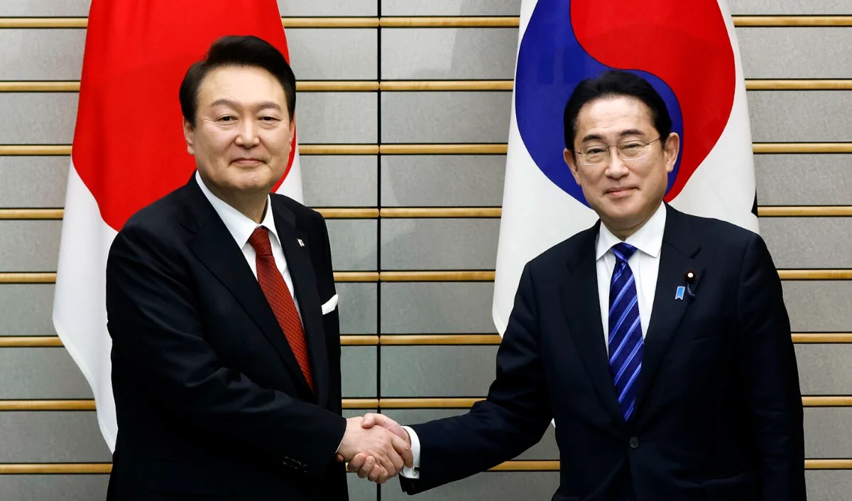 South Korea और Japan के नेताओं के बीच तोक्यो में शिखर वार्ता शुरू