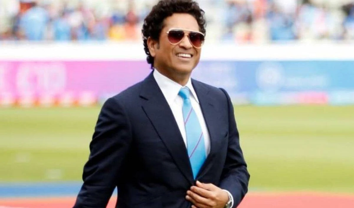 टेस्ट क्रिकेट में अधिक रोमांच होना चाहिये; वनडे की चमक फीकी पड़ रही: Tendulkar