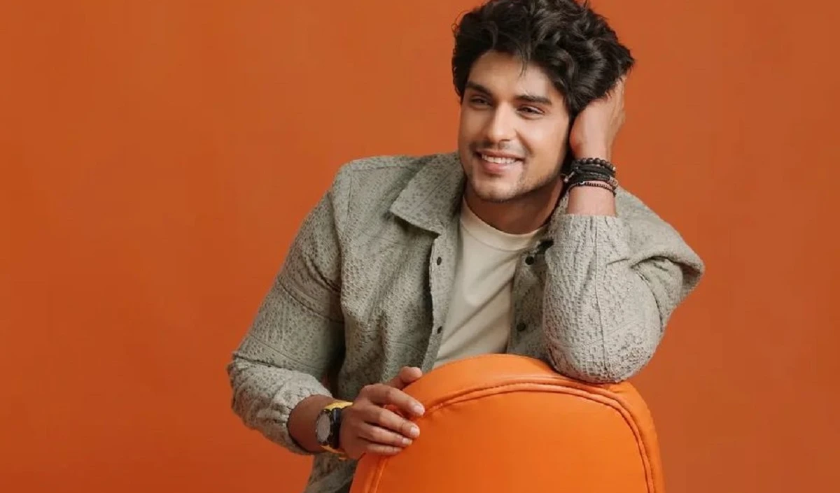 Ankit Gupta ने सोशल मीडिया पर शेयर की तस्वीरें, स्टाइलिश लुक और मुस्कान पर दिल हारी Priyanka Chahar Choudhary