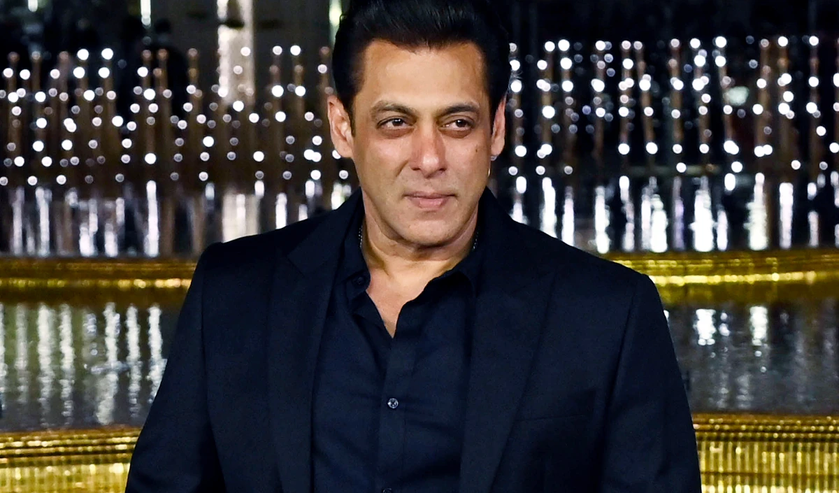 नयी Bullet Proof कार से अपनी फिल्म का ट्रेलर लॉन्च करने पहुंचे थे Salman Khan, 1 करोड़ है नयी गाड़ी की कीमत