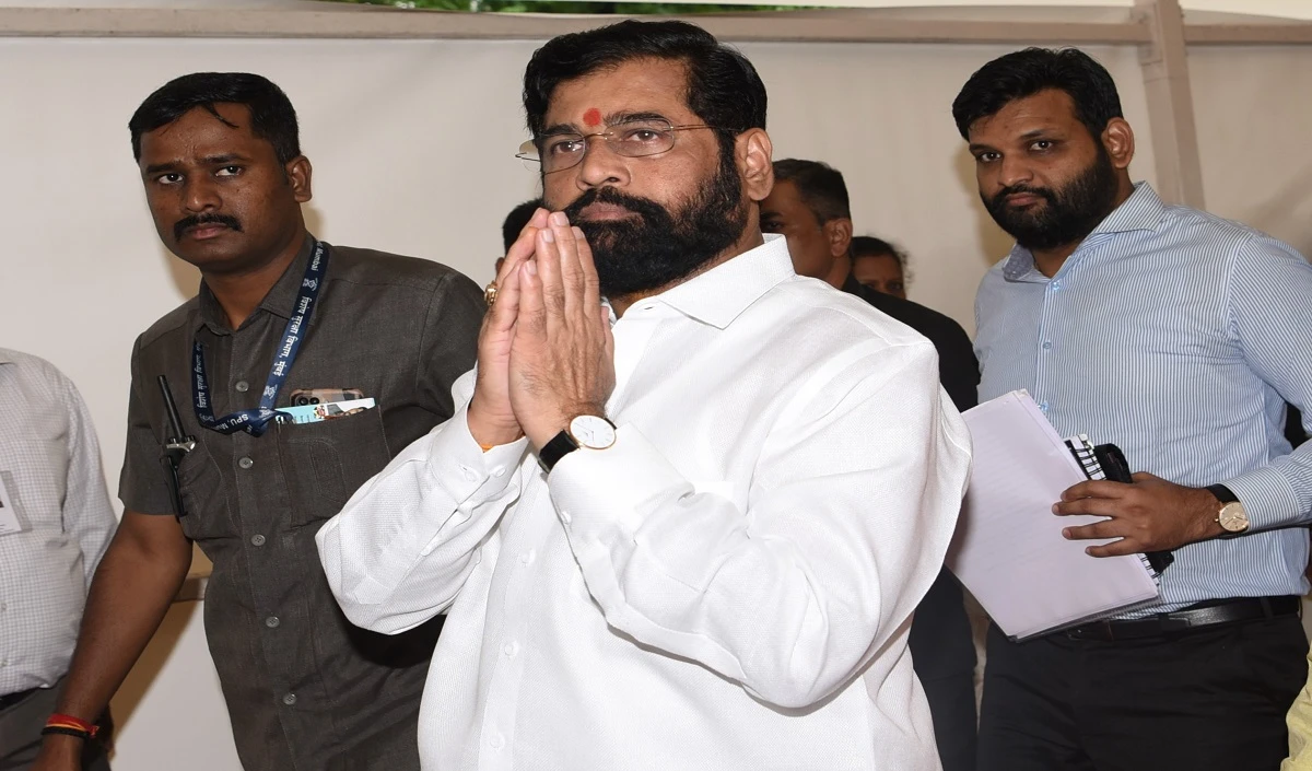 उद्धव की आप नेताओं से मुलाकात सहयोगी कांग्रेस को मुश्किल में डालने की कोशिश: Shinde गुट