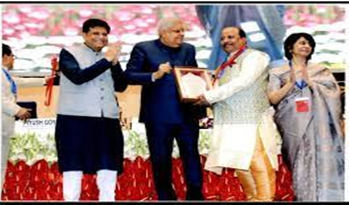 कानून हर किसी पर लागू होता है, पृष्ठभूमि या दर्जा भले ही कुछ भी हो : उपराष्ट्रपति धनखड़