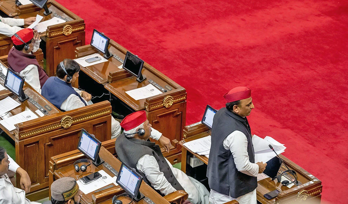 UP Vidhan Mandal के मॉनसून सत्र में पहले दिन Akhilesh Yadav और विधानसभा अध्यक्ष में हुई तीखी बहस, Manipur पर हंगामे के चलते नहीं चले दोनों सदन