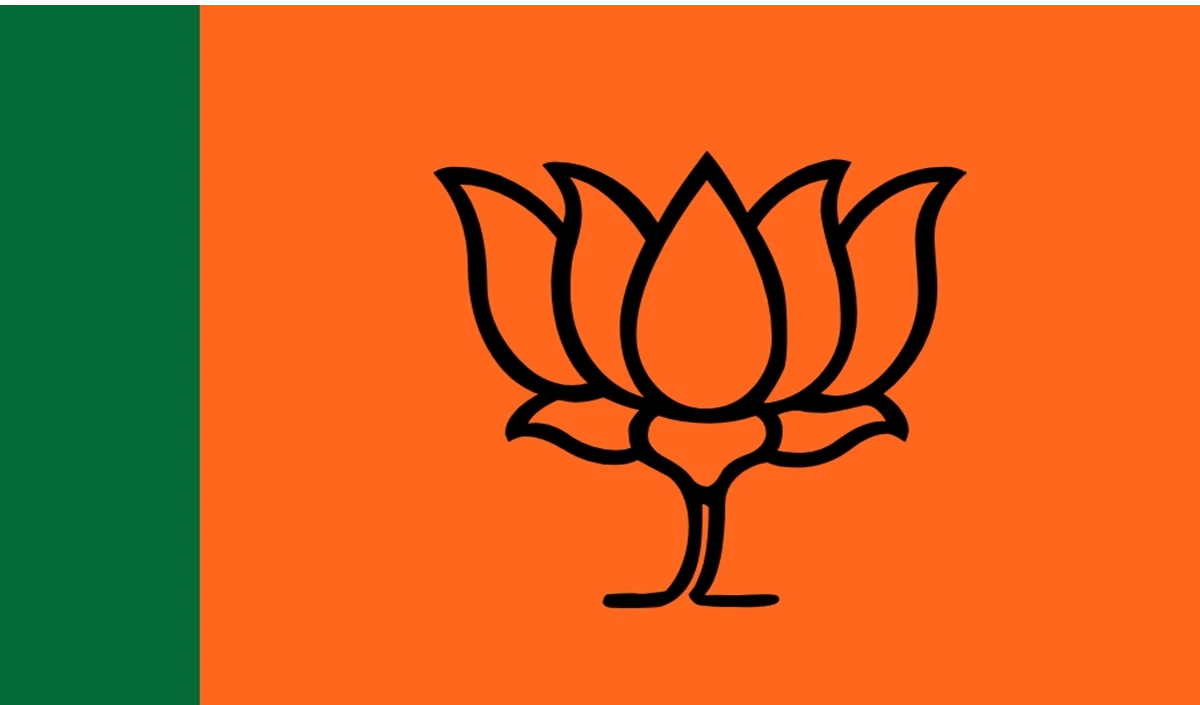 विधानसभा चुनाव से पहले सतनामी समाज के गुरु बालदास और उनके बेटेकांग्रेस छोड़ भाजपा में शामिल