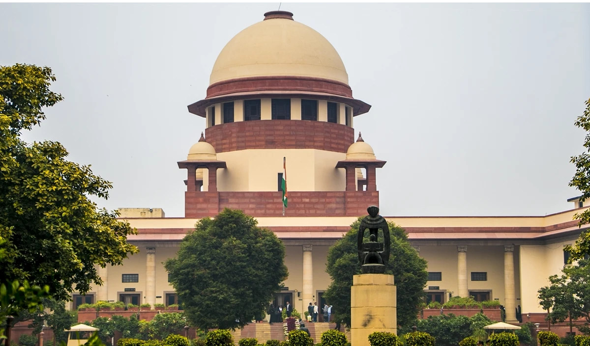 उच्चतम न्यायालय सहमति की उम्र में कटौती को चुनौती देने वाली एनजीओ की याचिका पर सुनवाई करेगा
