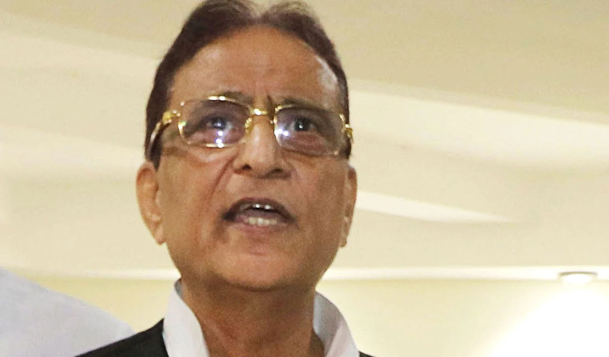 Samajwadi Party ने Azam Khan को बताया ईमानदार नेता, Income Tax Raid को राजनीतिक कार्रवाई करार देते हुए कहा- जनता जवाब देगी