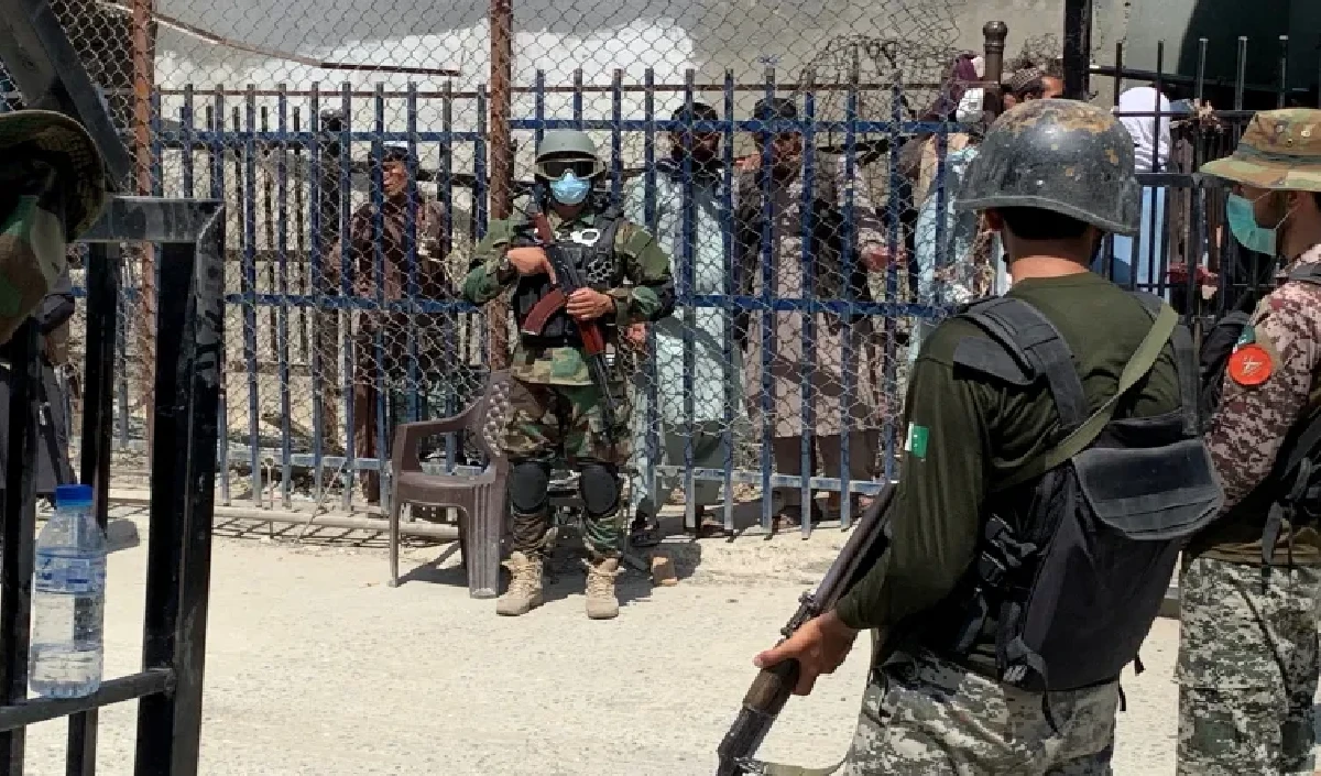 Pakistan-Afghanistan Clash: PAK और अफगानिस्तान में छिड़ी जंग! तोरखम बार्डर पर फायरिंग