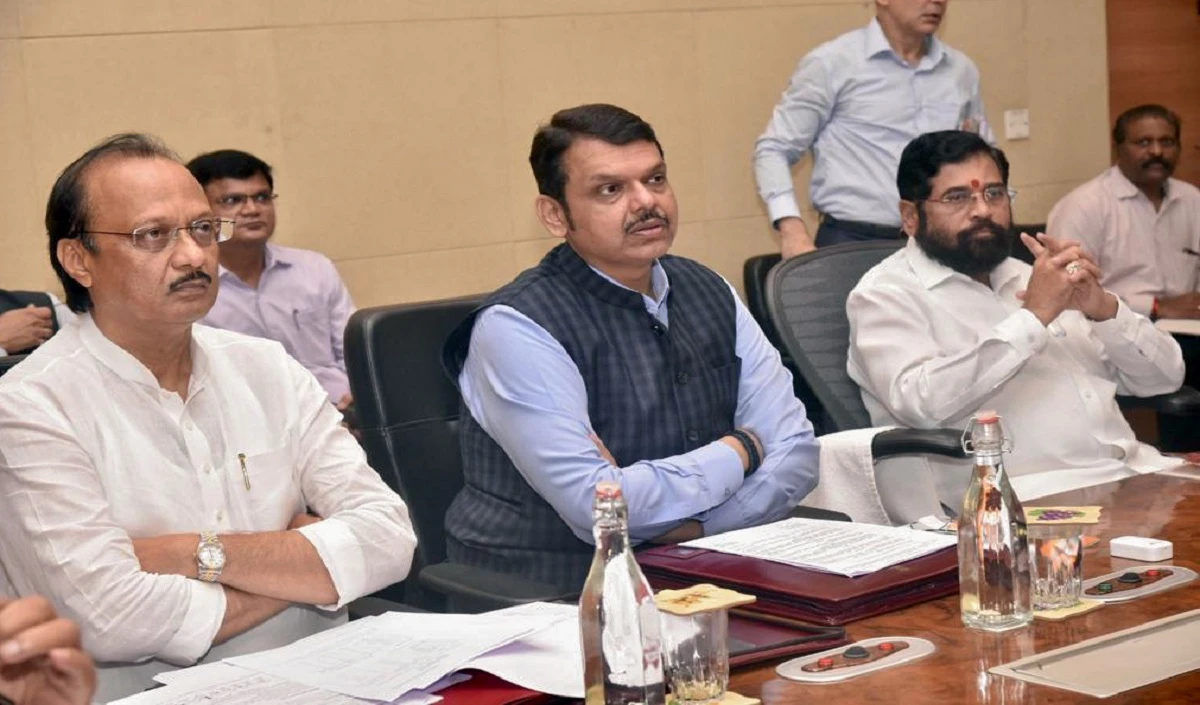 ‘सिर्फ बोलकर जाना है…’ मराठा आरक्षण पर PC से पहले की CM-DY CMs की गुफ्तगू वायरल, शिंदे ने दी सफाई