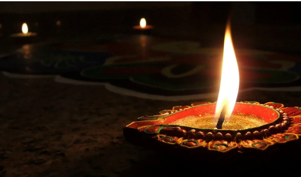 दिवाली के एक दिन बाद कोलकाता और आसपास के क्षेत्रों की वायु गुणवत्ता ‘खराब’ श्रेणी में पहुंची