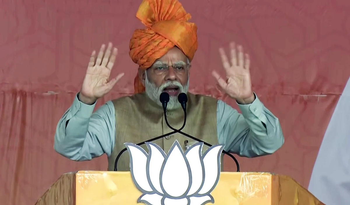 Rajasthan Election | प्रधानमंत्री मोदी ने राजस्थान के सागवाड़ा में की चुनावी रैली, कहा- कांग्रेस के हर झूठे वादे पर भारी है मोदी की गारंटी