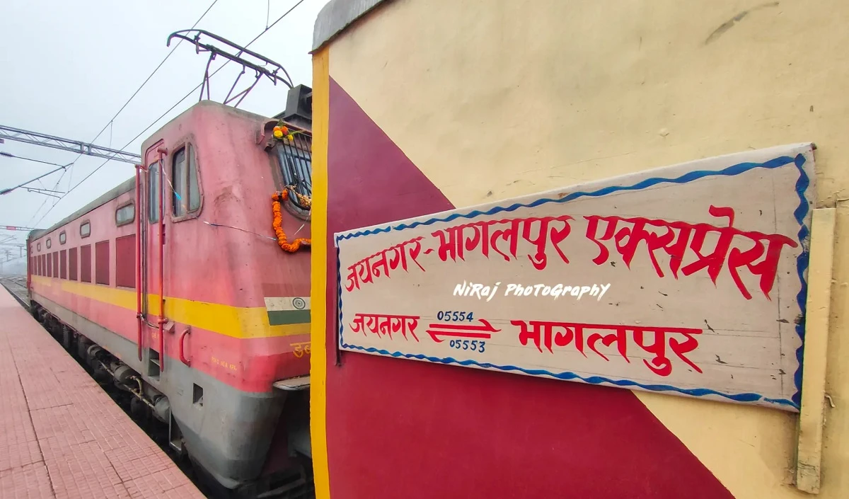 बिहार में चलती ट्रेन में विस्फोट से महिला घायल, एक यात्री गिरफ्तार