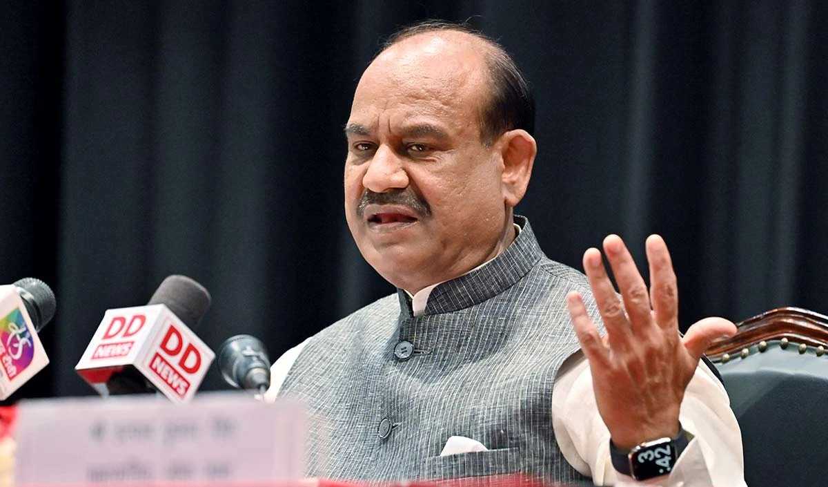 भारत बदल रहा है, इस बदलाव में हमारा भी योगदान होना चाहिए: लोकसभा अध्यक्ष