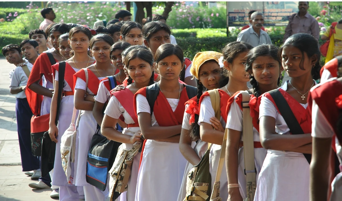 स्कूल बंद करने का मामलाः पटना के जिलाधिकारी ने मुख्य सचिव से हस्तक्षेप की मांग की