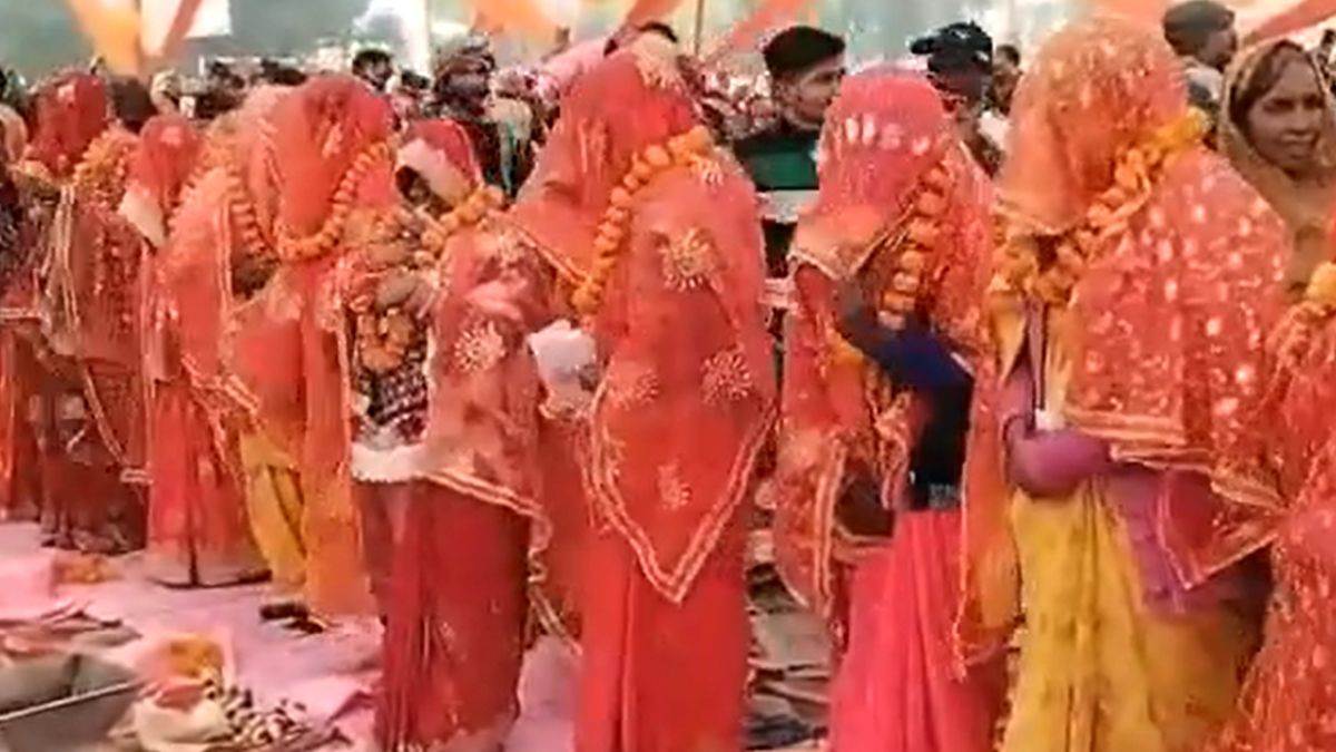 शादी देखने आए युवक को बना दिया दूल्हा… दुल्हन पर लगी 420 की धारा, भागे फिर रहे अधिकारी, एक सुराग ने खोल दी पोल