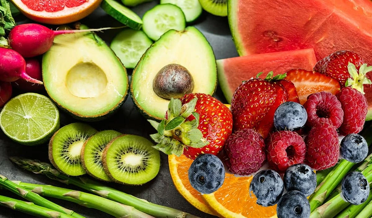 Keto Diet and Low Carb Fruit: कीटो डाइट पर भी खाए जा सकते हैं ये फल