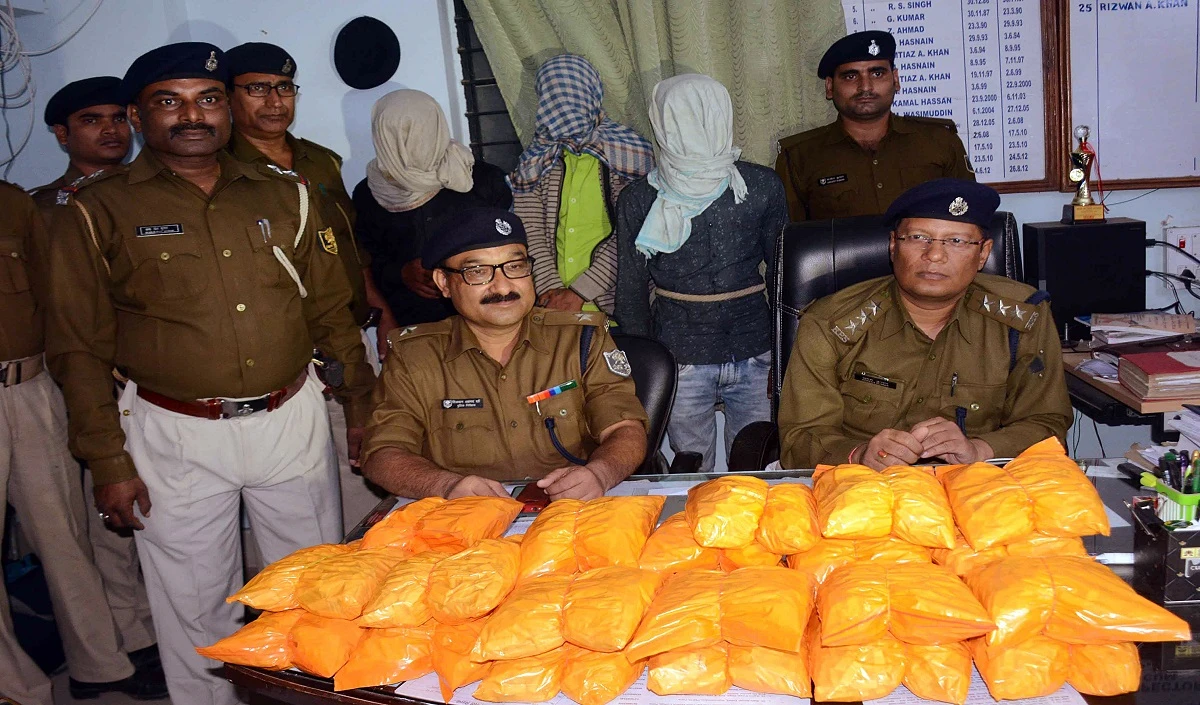 इंदौर में आठ करोड़ रुपये की ब्राउन शुगर बरामद, दो अंतरराज्यीय तस्कर गिरफ्तार
