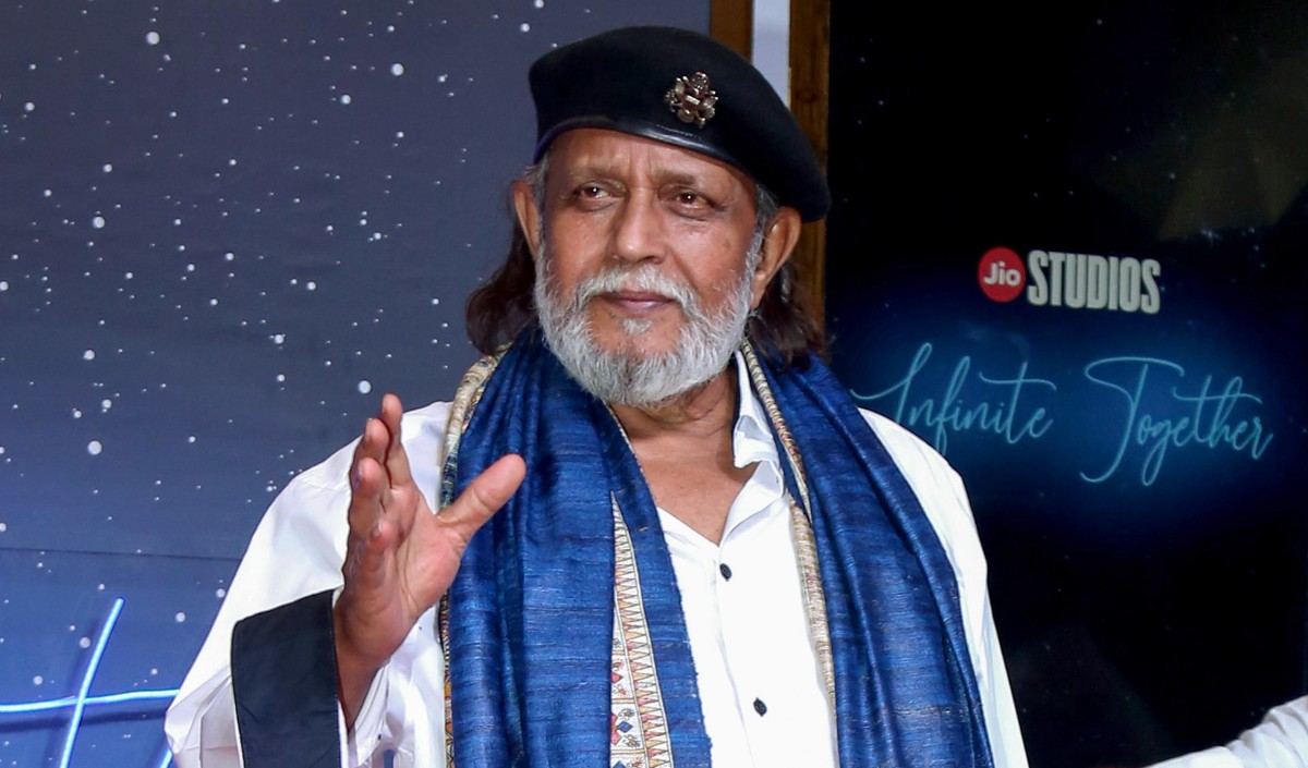 स्ट्रोक से उबरने के बाद Mithun Chakraborty मिमोह-मदालसा के साथ छुट्टियां मनाने निकले