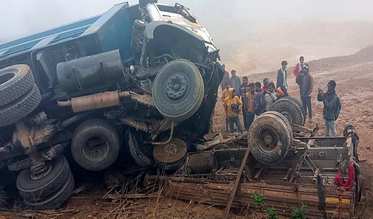 राजस्थान में  सड़क हादसे में एक गर्भवती महिला सहित परिवार के चार लोगों की मौत