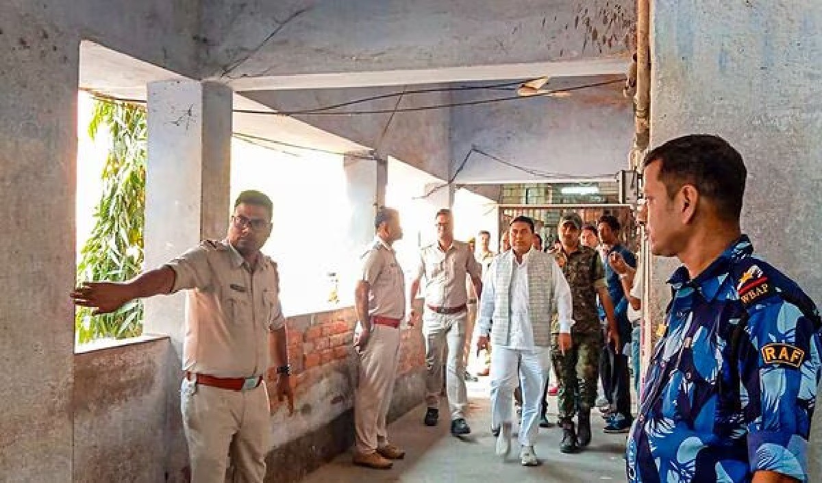 खत्म हुआ इंतजार!  शाहजहां शेख को CBI ने हिरासत में लिया, CID ने कोर्ट की डेडलाइन से ढाई घंटे बाद दी कस्टडी