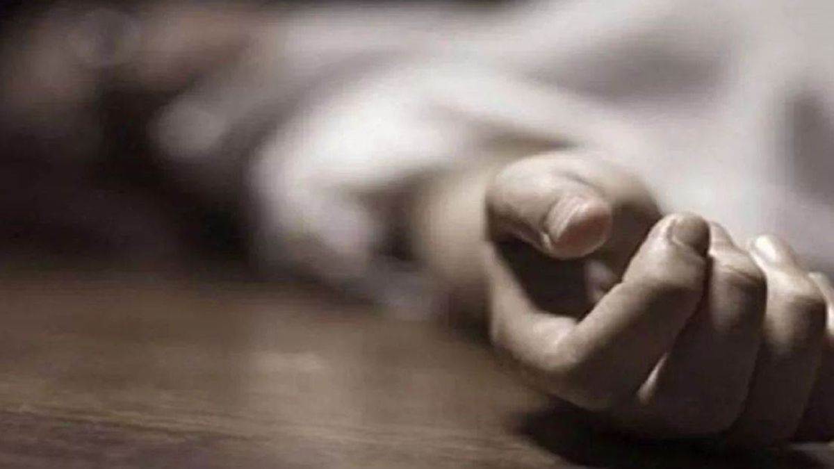 Ballia News: देवी दर्शन करने जा रही श्रद्धालुओं से भरी कमांडर जीप पलटी, मां-बेटी सहित तीन की मौत