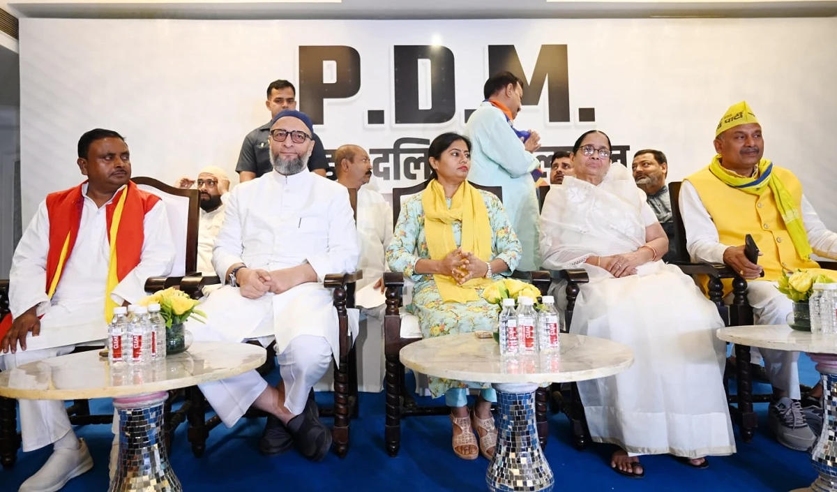 Uttar Pradesh । समाजवादी पार्टी को बड़ा झटका, Pallavi Patel ने छोड़ा गठबंधन, Asaduddin Owaisi के साथ अपना दल (कमेरावादी) ने मिलाया हाथ