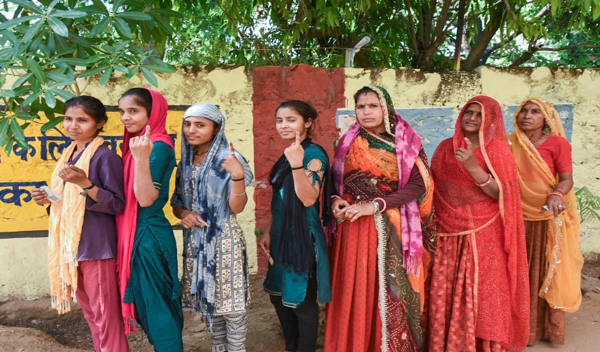 छत्तीसगढ़ की तीन लोकसभा सीटों पर शाम पांच बजे तक 72 फीसदी से अधिक मतदान