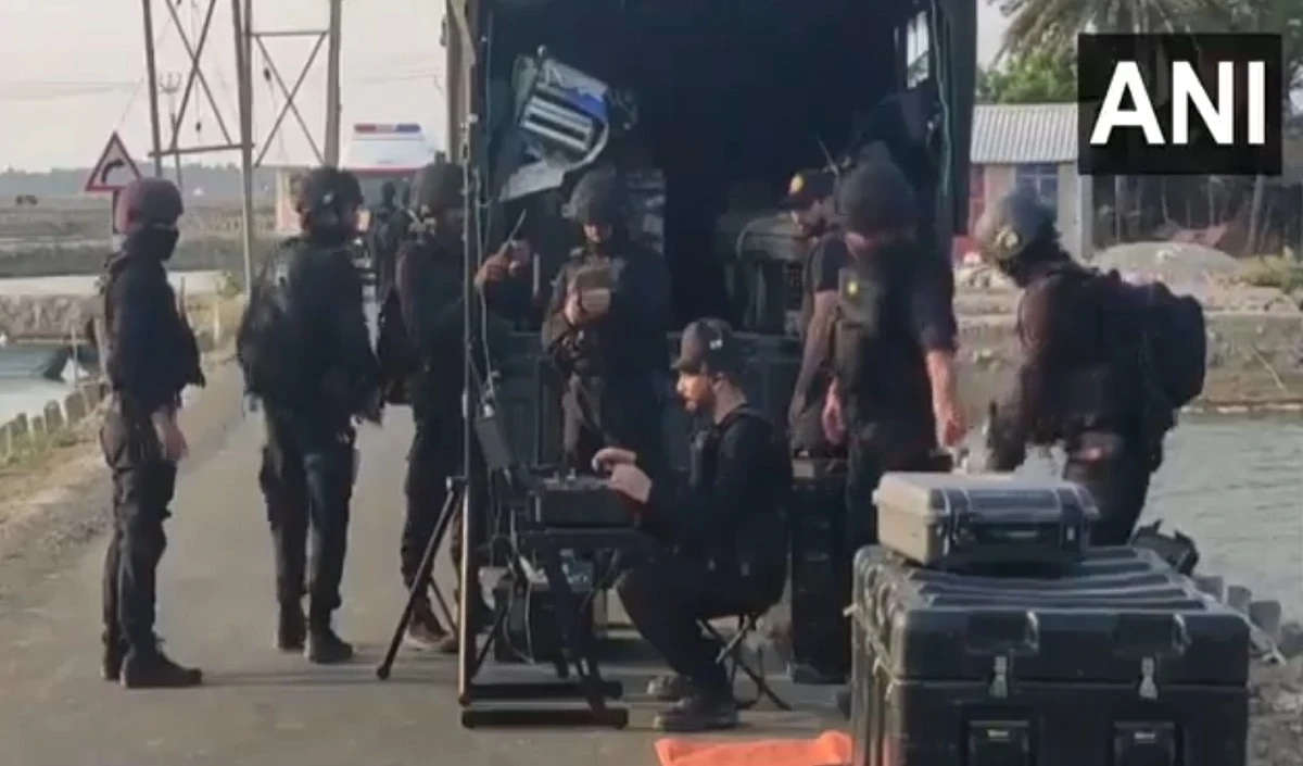 छापेमारी कर रही थी CBI, तभी मिला ये और फिर मोदी ने NSG को भेज दिया बंगाल