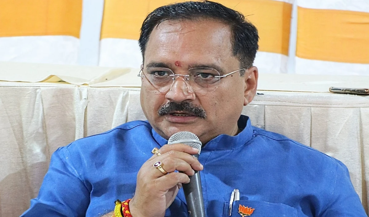 केजरीवाल सरकार प्रशासन की नही प्रचार की सरकार है : वीरेन्द्र सचदेवा