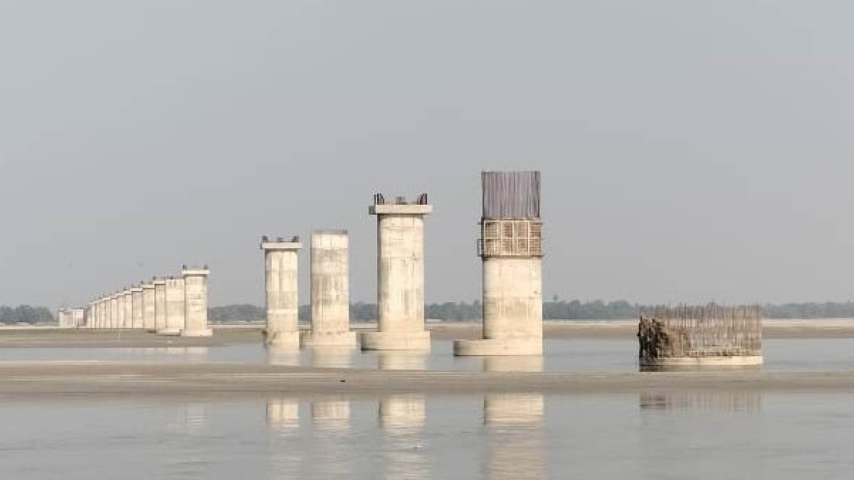 यूपी-बिहार के बीच कनेक्टिविटी मजबूत करने की पुरजोर कवायद, नदियों पर 618 करोड़ के तीन पुलों का निर्माण; अब इस कारण देरी