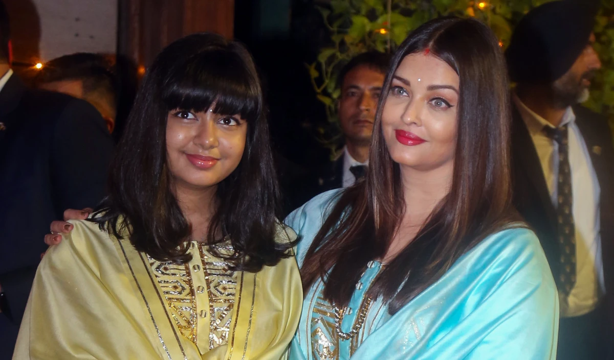 टूटे हाथ के साथ Cannes 2024 पहुंचीं Aishwarya Rai Bachchan, बेटी अराध्या भी साथ नजर आईं