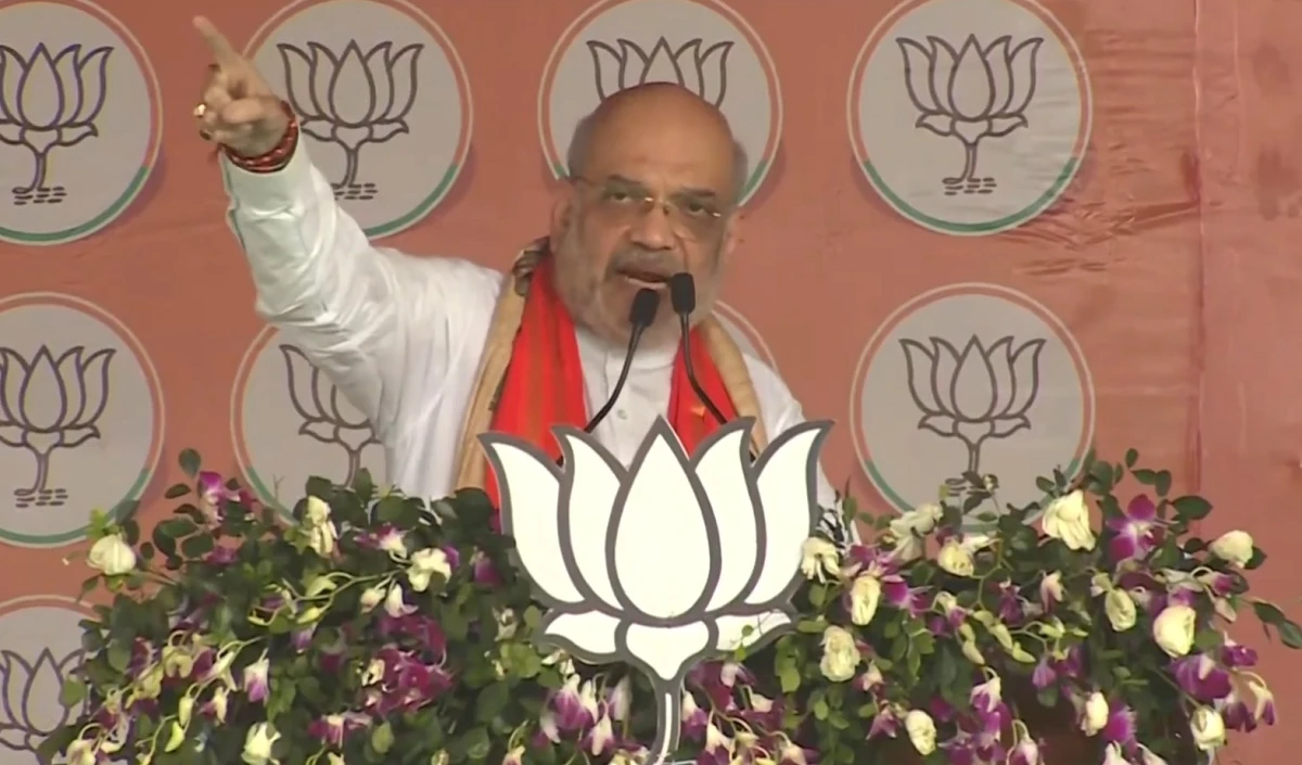 Congress ने 70 साल तक Article 370 को बरकरार रखा, Uttar Pradesh में अमित शाह ने विपक्ष पर साधा निशाना