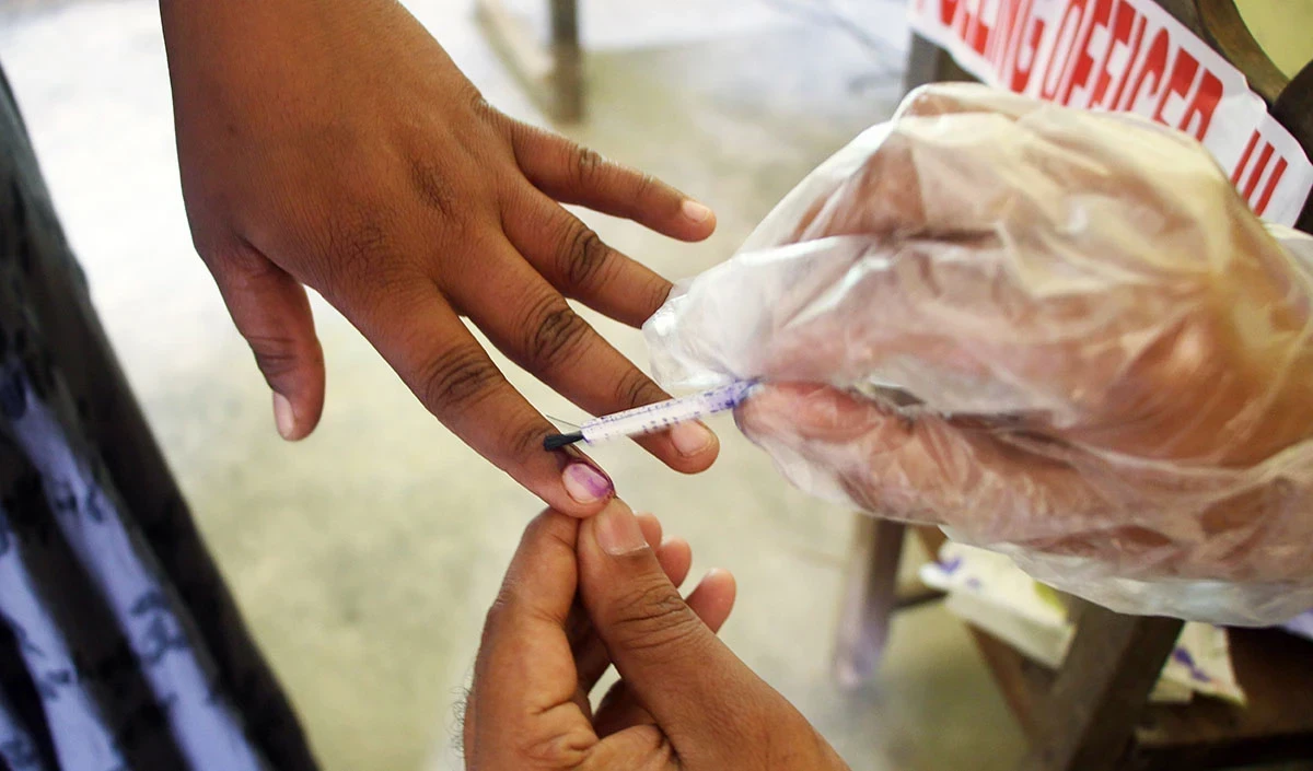 Indore में पहली बार BJP और कांग्रेस समर्थित “NOTA” के बीच चुनावी भिड़ंत