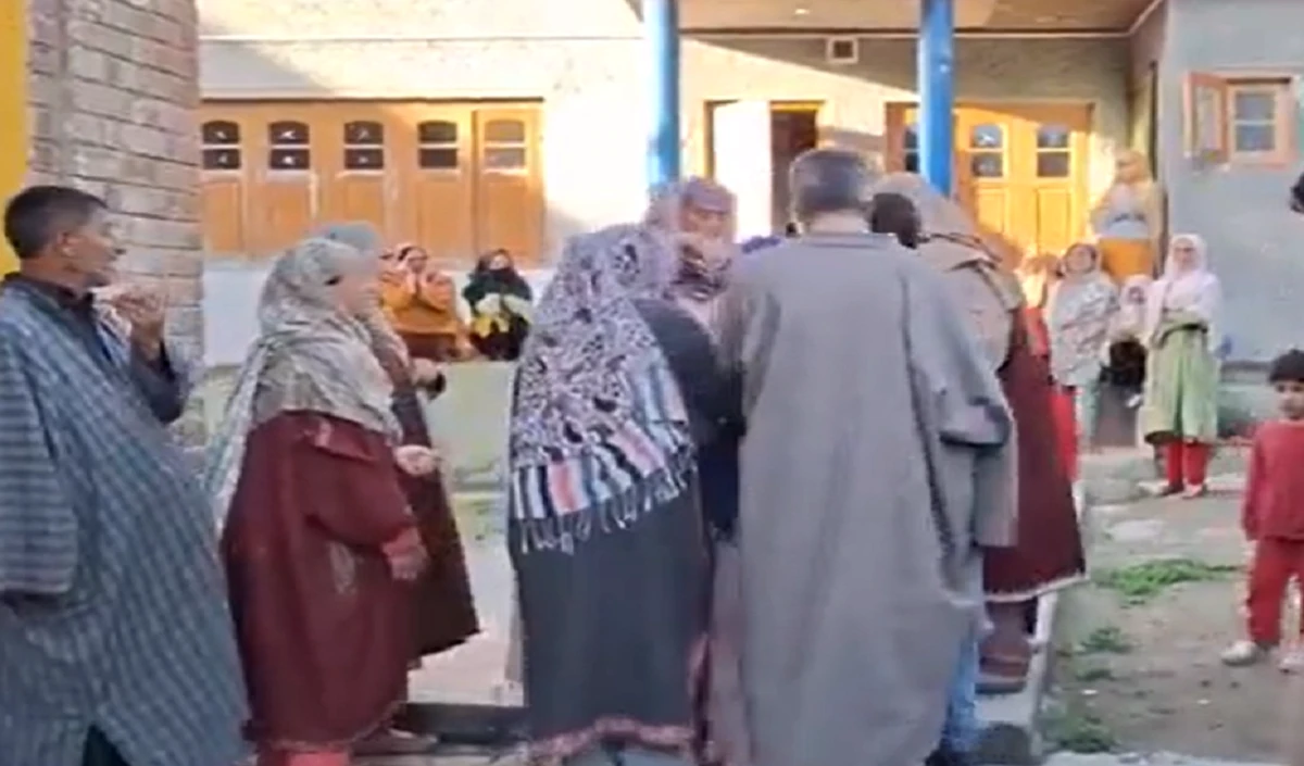 पार्टी कार्यकर्ता की हत्या के खिलाफ जम्मू कश्मीर में BJP का प्रदर्शन