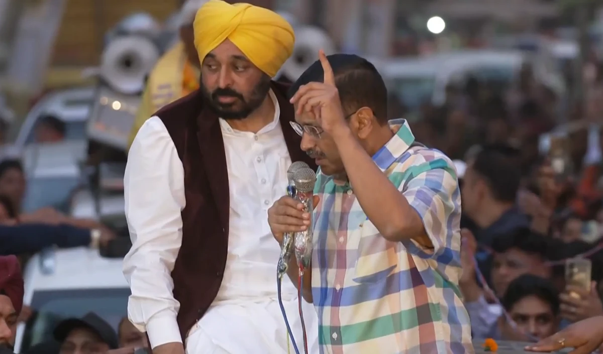 Delhi की जनता के बीच Arvind Kejriwal, रोड शो में लोगों से कहा- यदि लोग आम आदमी पार्टी को चुनेंगे, तो मुझे दोबारा जेल नहीं जाना पड़ेगा