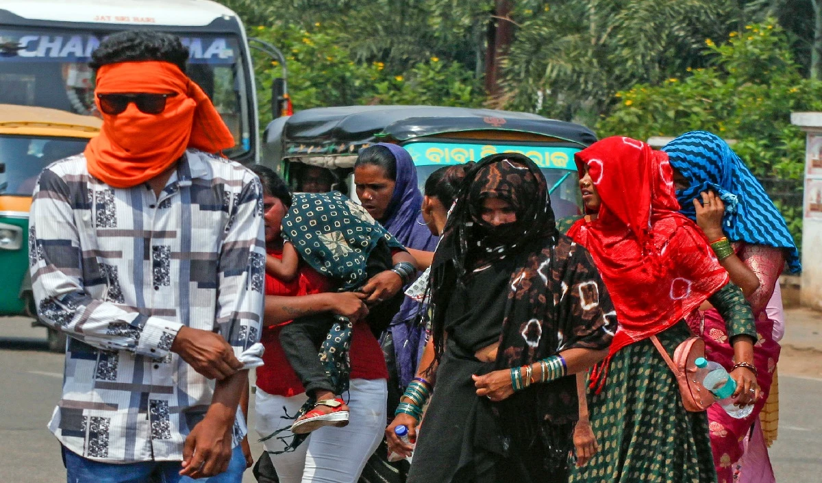 Delhi-NCR Weather Update: IMD ने जारी की हीटवेव की चेतावनी, 45 डिग्री तक पहुंच सकता है तापमान
