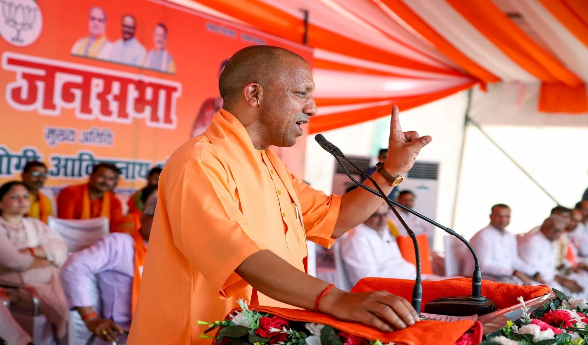 पहले रामभक्तों पर गोली चलती थी, आज उनकी आवभगत होती है : Yogi Adityanath