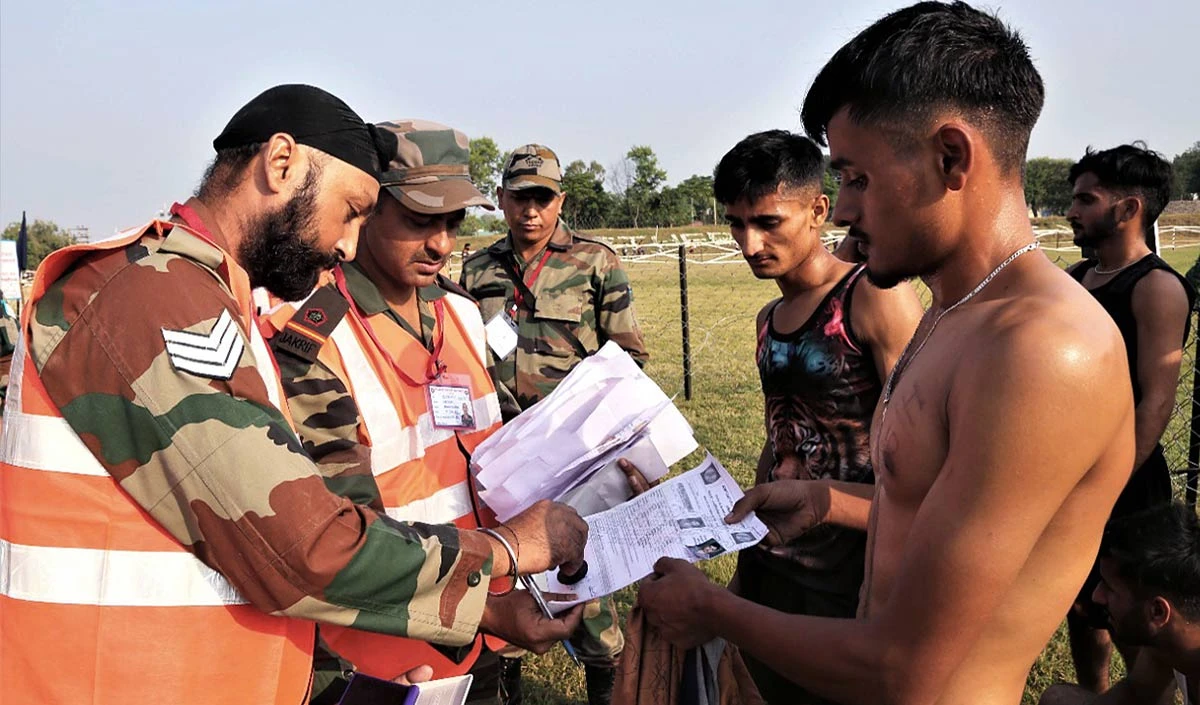 Uttar Pradesh में अग्निवीर के लिये भर्तियां शुरू, 30 जून तक रहेंगी जारी