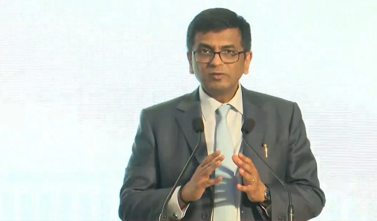 जजों की तुलना भगवान से करना सही नहीं है, अदालत और न्याय को लेकर CJI का बड़ा बयान