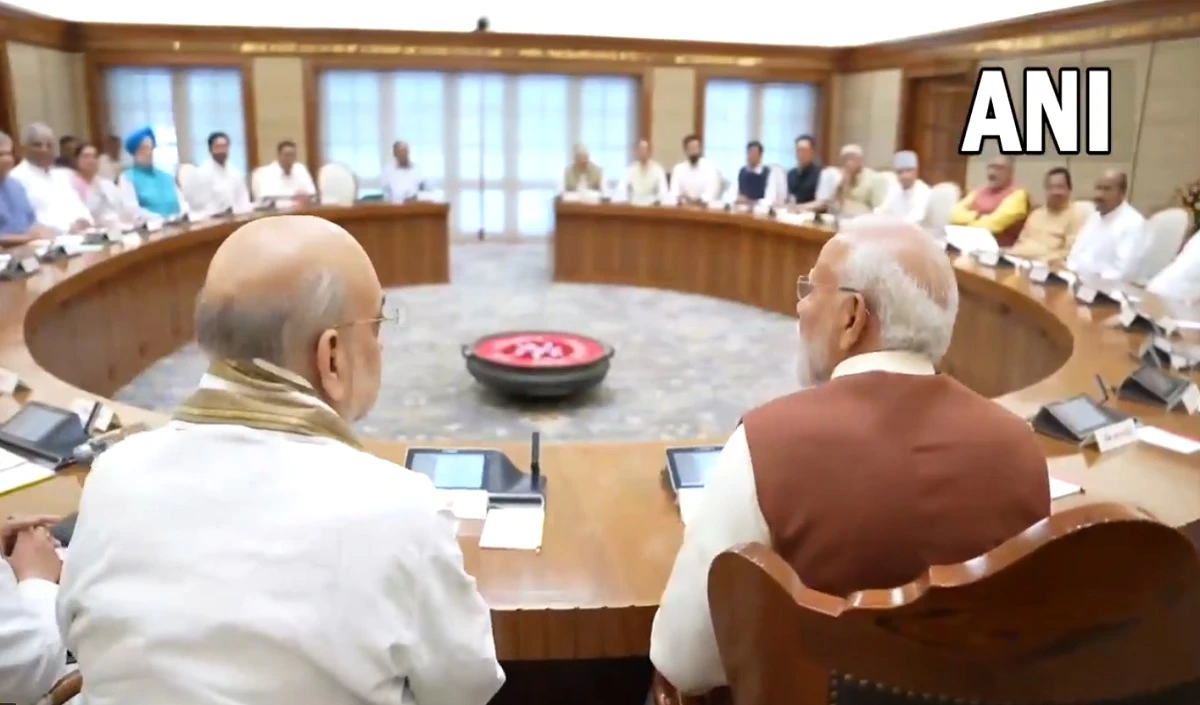 Portfolio Allocation In Modi Cabinet: सरकार नई, जोश वही, तीसरे कार्यकाल की पहली बैठक, अब मंत्रियों के पोर्टफोलियो की बारी