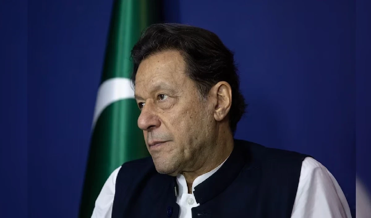 Pakistan: इमरान खान ने तोशाखाना मामले की जल्द सुनवाई के लिए उच्चतम न्यायालय में अपील की
