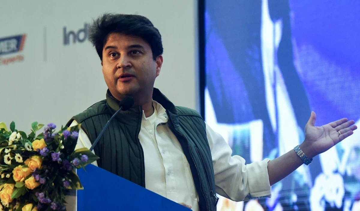 हार्वर्ड और स्टैनफोर्ड से पढ़े Jyotiraditya Scindia, नई NDA सरकार में बने टेलीकॉम मंत्री