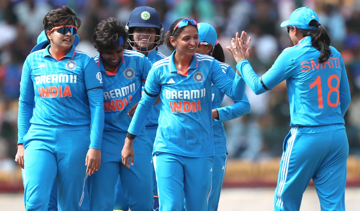 Mandhana शतक से चूकी लेकिन भारत ने दक्षिण अफ्रीका के खिलाफ सूपड़ा साफ किया