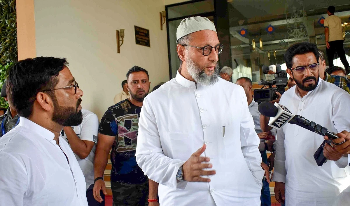 हिंदू नेताओं के सम्मेलन में Owaisi को सांसद के रूप में अयोग्य ठहराने की मांग