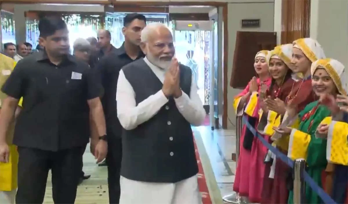 PM Modi In Kashmir: कई मायनों में महत्वपूर्ण है प्रधानमंत्री नरेंद्र मोदी का इस बार का कश्मीर दौरा