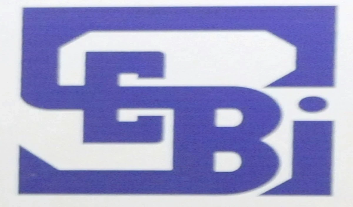 SEBI के निदेशक मंडल ने वित्तीय इन्फ्लूएंसरों के विनियमन मानदंडों को मंजूरी दी