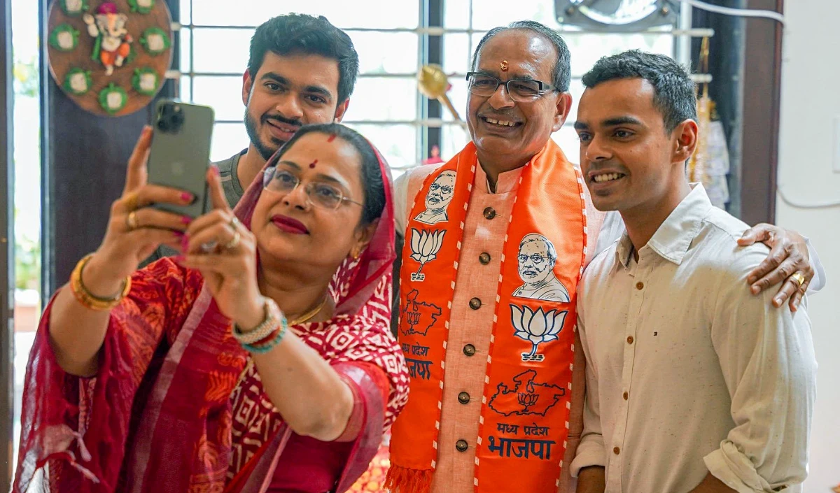 Bhopal से निकलकर Delhi पहुँचे Shivraj Singh, मप्र में संगठन को मजबूत करने में निभाई अहम भूमिका